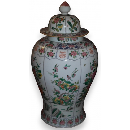 Pair of vases with lids by Moinat SA – Antiques and home décor