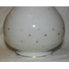  Vase festonné en opaline blanche et sur  Moinat SA  - Antiquités décoration