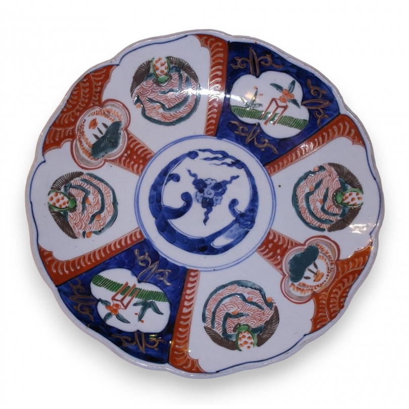 Assiette en porcelaine Imari Japon