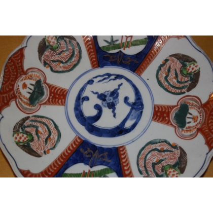 Assiette en porcelaine Imari Japon