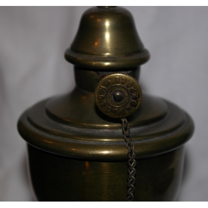 PIGEON DEPOSE bronze petrol lamp at Moinat SA – Antiques and home décor