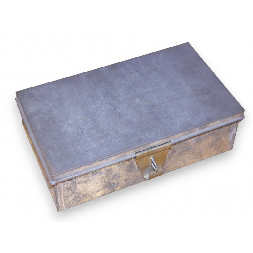 Tin box with compartments at  Moinat SA  - Antiques and home décor