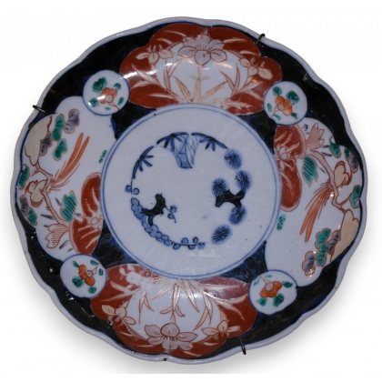 Assiette en porcelaine Imari Japon