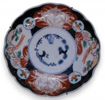 Assiette en porcelaine Imari Japon