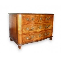 Chest of drawers, Walnut and y