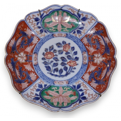 Assiette en porcelaine Imari Japon
