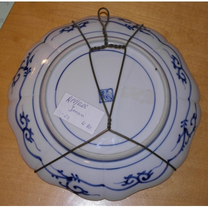 Assiette en porcelaine Imari Japon sur  Moinat SA  - Antiquités décoration