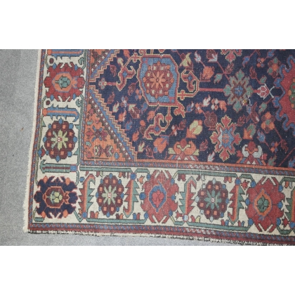  Tapis Persan sur  Moinat SA  - Antiquités décoration
