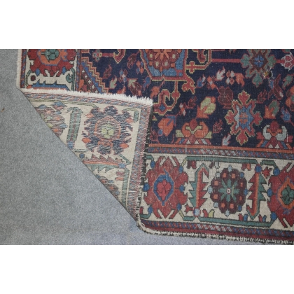  Tapis Persan sur  Moinat SA  - Antiquités décoration