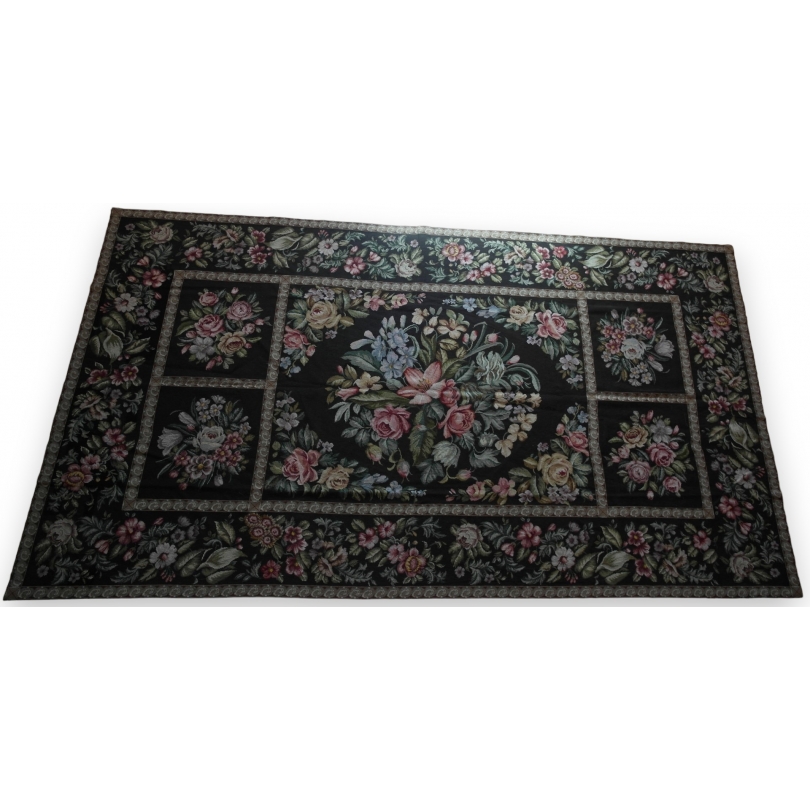  Tapis au petit point (fait main) fond sur  Moinat SA  - Antiquités décoration