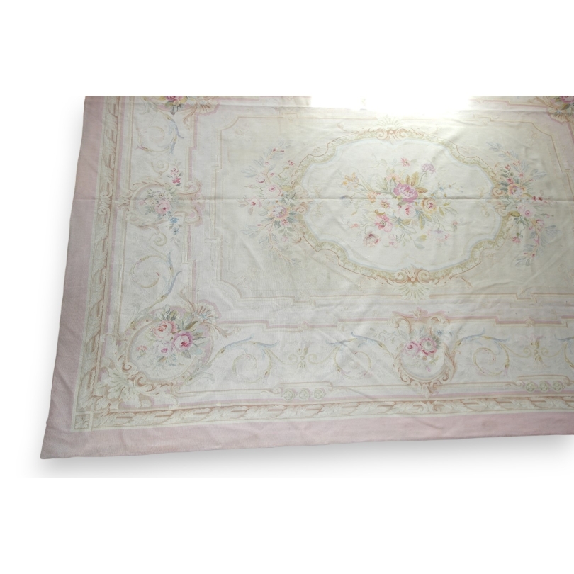 Tapis Aubusson ancien, médaillon, Louis XVI