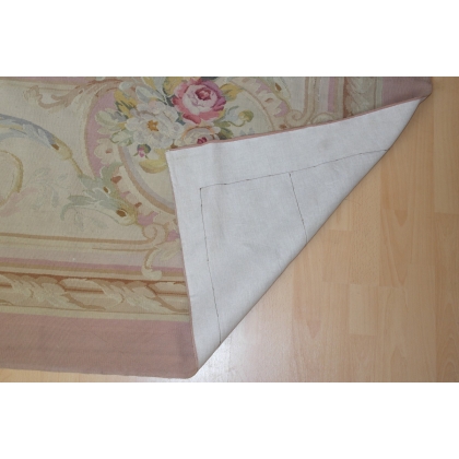  Tapis Aubusson ancien, médaillon, Louis sur  Moinat SA  - Antiquités décoration
