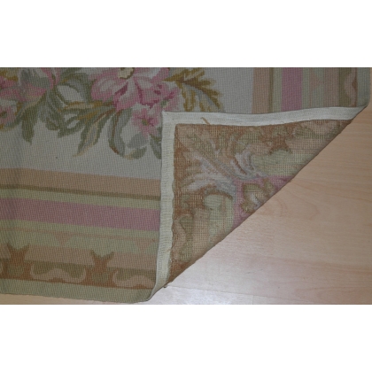 Small-stitch rug, design 152 (stained), by Moinat SA – Antiques and home décor