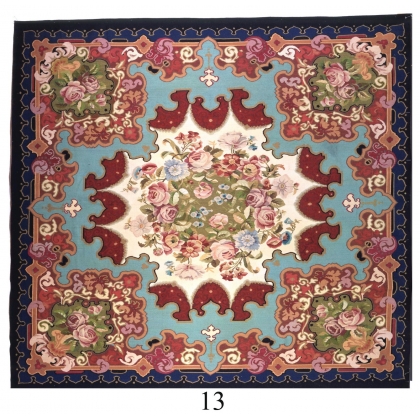  Tapis Aubusson dessin 13 fond gris, sur  Moinat SA  - Antiquités décoration