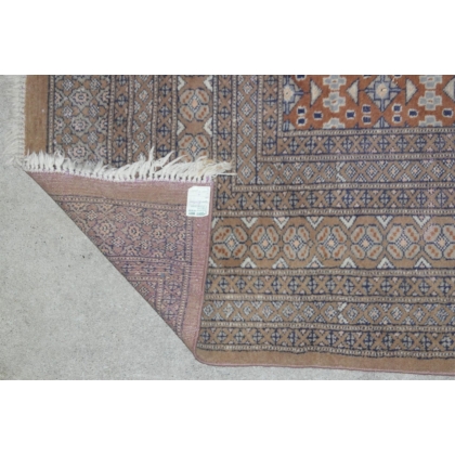  Tapis Pakistanais sur  Moinat SA  - Antiquités décoration