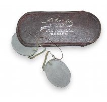 Paire de bougeoirs de Tric-Trac en bronze argenté