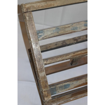 Painted wooden bookend at  Moinat SA  - Antiques and home décor