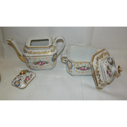 "Vieux" porcelain tea set by Moinat SA – Antiques and home décor