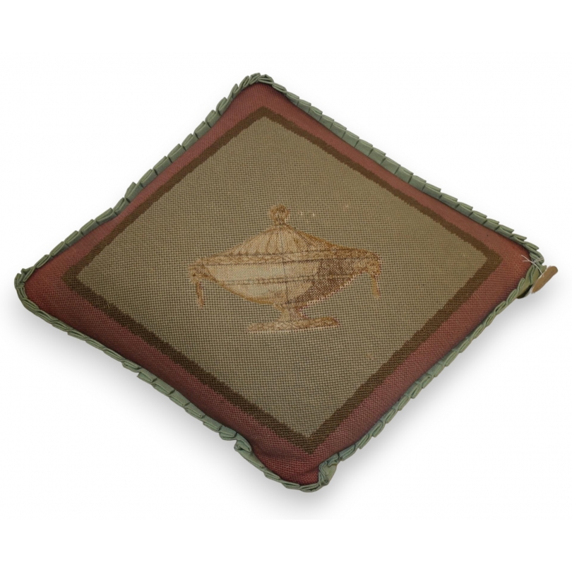Antique green silk tapestry cushion at  Moinat SA  - Antiques and home décor