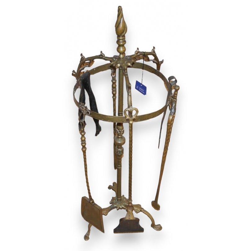  Garniture de cheminée ronde hollandaise sur  Moinat SA  - Antiquités décoration