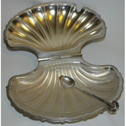  Bol à caviar en forme de coquillage sur  Moinat SA  - Antiquités décoration