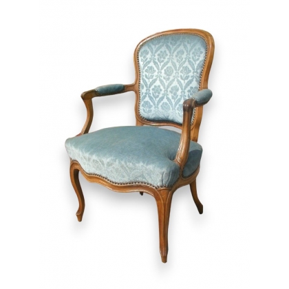 Louis XV armchair, cabriole le
