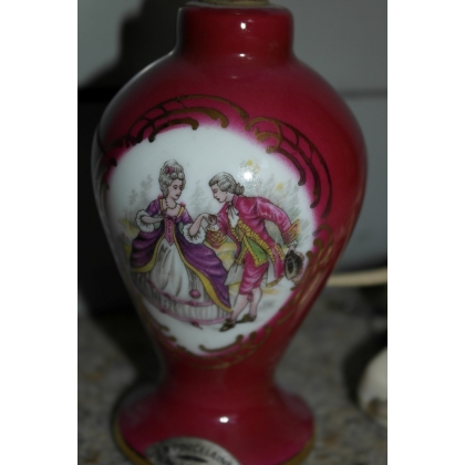 Small red porcelain lamp, decorated by Moinat SA – Antiques and home décor