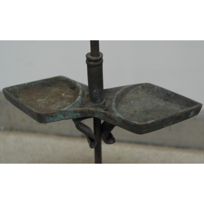  Lampe à huile "Porte-chaleil" en fer sur  Moinat SA  - Antiquités décoration