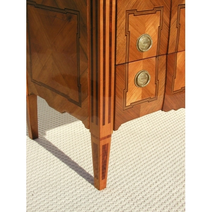  Commode Louis XVI ouvrante à 5 tiroirs. sur  Moinat SA  - Antiquités décoration