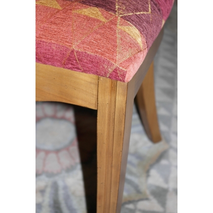 Chaise modèle Orphey, teinte Youna et rouge