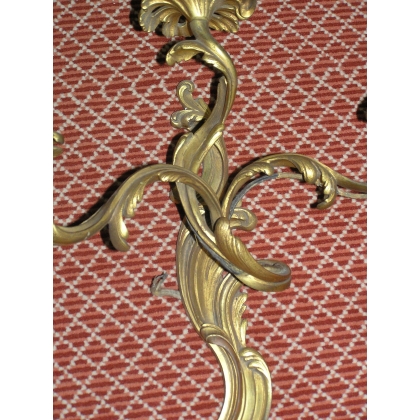  Paire d'appliques style Louis XV à 3 sur  Moinat SA  - Antiquités décoration
