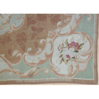 Louis XVI-style Aubusson carpet at  Moinat SA  - Antiques and home décor