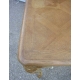 Table à gibier avec piètement en fonte.