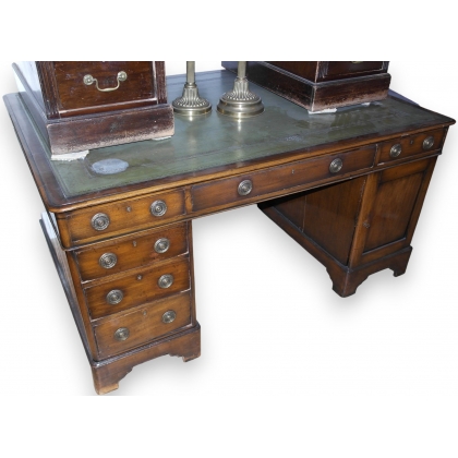 English double-sided partner desk at Moinat SA – Antiques and home décor