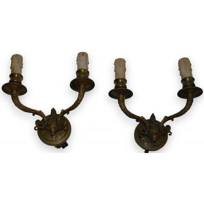  Paire d'appliques Empire en bronze à 2 sur  Moinat SA  - Antiquités décoration