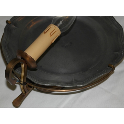  Applique en fer forgé avec assiette en sur  Moinat SA  - Antiquités décoration