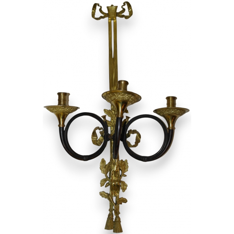 ‘Hunting Horn’ wall light in gilded bronze by Moinat SA – Antiques and decorative items