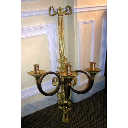 ‘Hunting Horn’ wall light in gilded bronze by Moinat SA – Antiques and decorative items