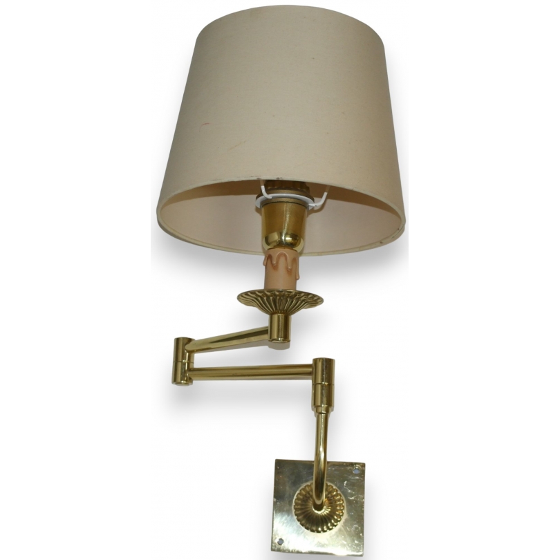 Brass wall light with articulated arm at  Moinat SA  - Antiques and home décor