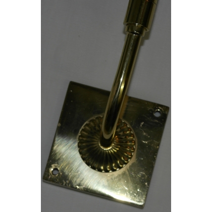 Brass wall light with articulated arm at  Moinat SA  - Antiques and home décor