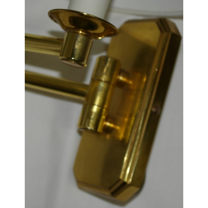 Brass wall light with articulated arm at  Moinat SA  - Antiques and home décor
