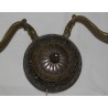  Applique ronde en laiton repoussé, sur  Moinat SA  - Antiquités décoration