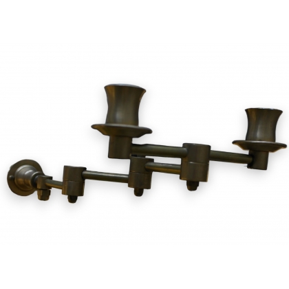 Brass wall light with articulated arm at Moinat SA – Antiques and home décor