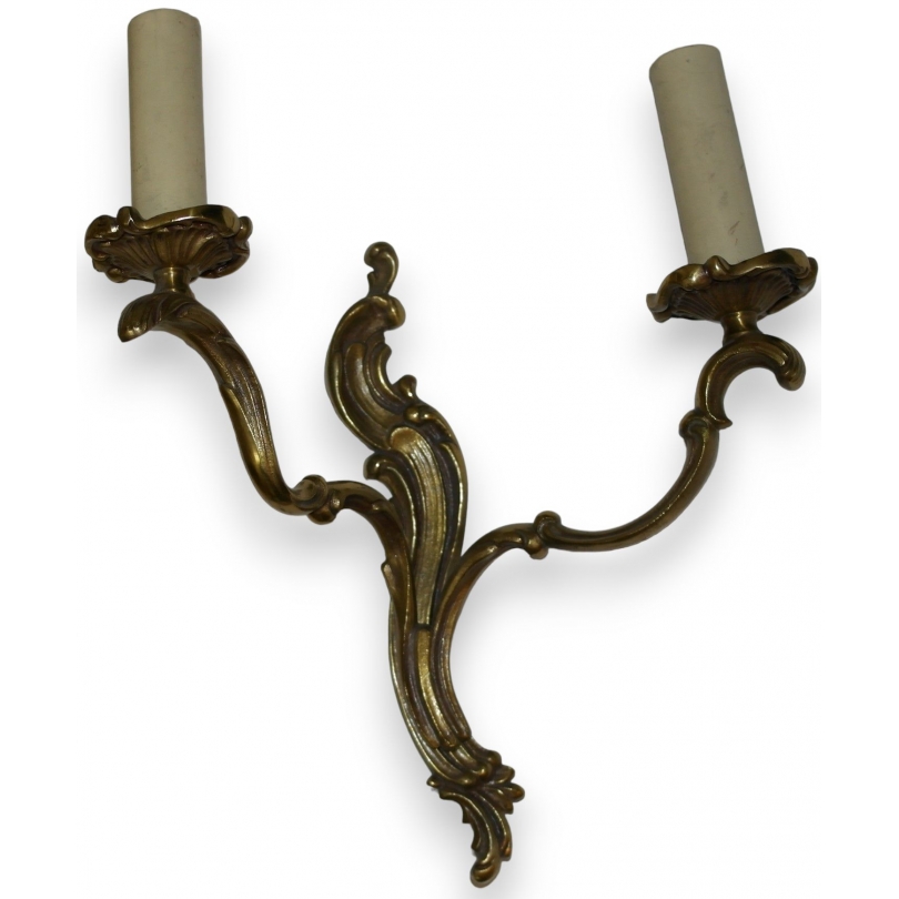  Applique style Louis XV en bronze à 2 sur  Moinat SA  - Antiquités décoration