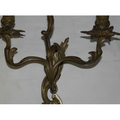  Paire d'appliques style Louis XV à 3 sur  Moinat SA  - Antiquités décoration