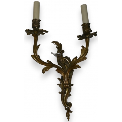 Louis XV-style bronze wall light, pair, by Moinat SA – Antiques and home décor
