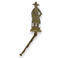 Paire de bougeoirs en bronze