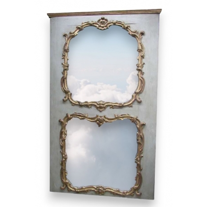 Régence mantel mirror, the top