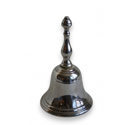 Petite cloche en métal argenté