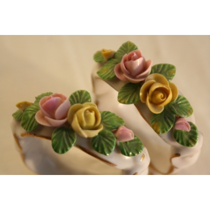 Pair of floral napkin rings by Moinat SA – Antiques and home décor